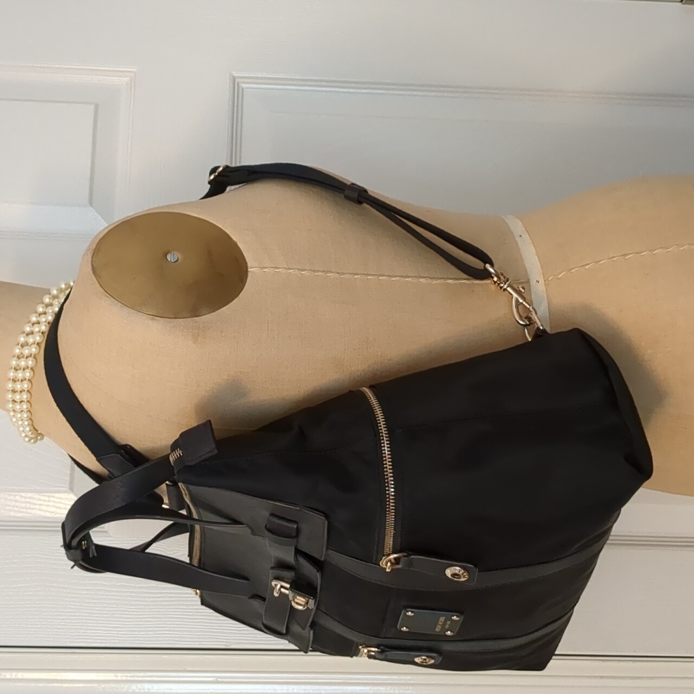 Henri Bendel Large Jet Setter Backpack - Picture 2 of 14